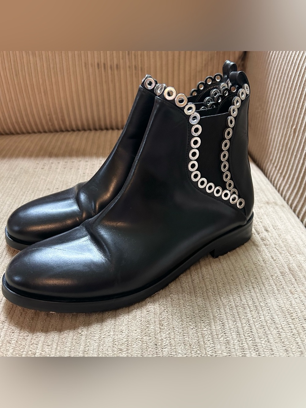 Alaia Paris Black Ankle Boots Leather Silver Grommet Studded Women’s Size 37 (7)